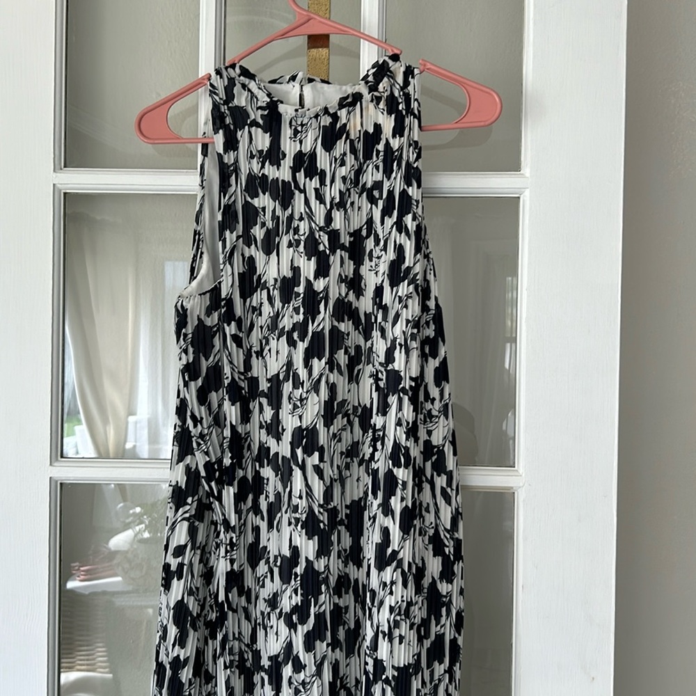 NEW | A New Day Pleated High Neck Tank Top Navy & White Floral Sheath Dress
